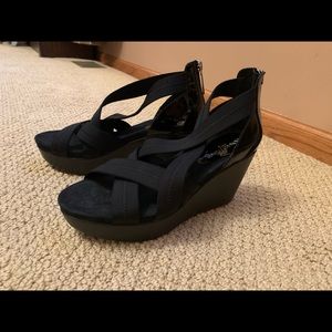 Donald Pliner Black Platform Sandals